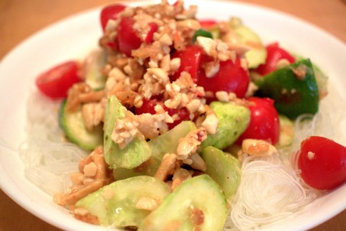 Thai cucumber/tomato/vermicelli salad